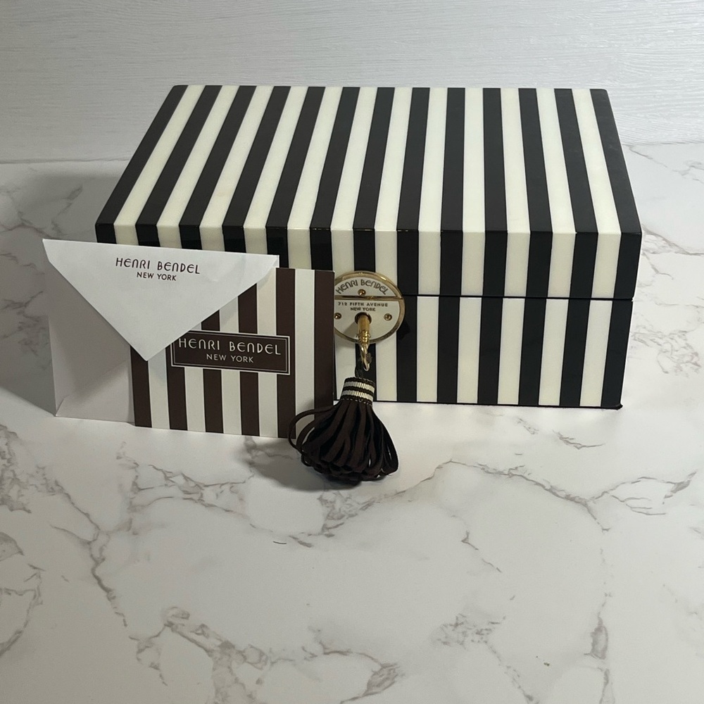 RARE! Henri Bendel Jewelry Box